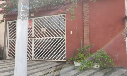 Sobrado 3 quartos, sendo 1 suite, 3 banheiros , 2 vagas