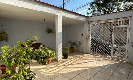 Excelente sobrado do Pq. Edu Chaves com quintal e churrasqueira
