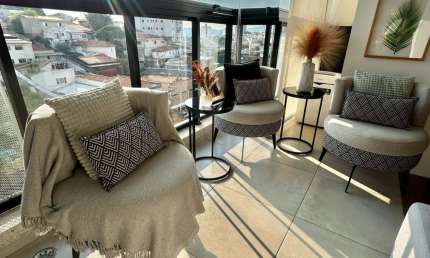 Apartamento varanda grill, 2 dormitórios 1 suíte e 1 vaga