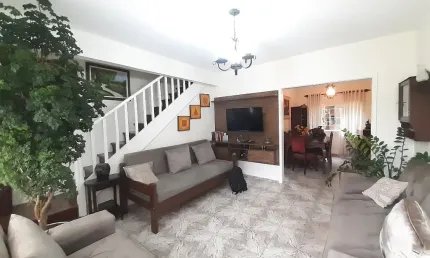 Vende-se: Sobrado de Vila, 2 quartos, Edícula com 1 Suíte, 1 Vaga, Santana!