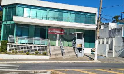 Locação: Prédio Comercial com 900m² e 14 vagas, no Alto da Lapa!