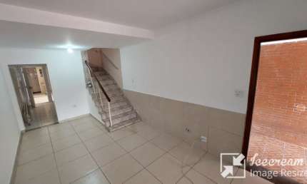 Sobrado entrada lateral c/ 02 dormitórios 02 vagas - Jaçanã/SP