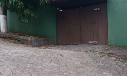 Encante-se com Esta Casa dos Sonhos em Meio à Natureza em Mairiporã!