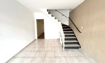 Sobrado a venda na Vila Guilherme com 2 dormitórios e 1 vaga