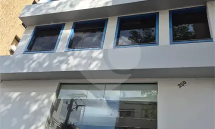Prédio com 3 salas para alugar na Rua Duarte de Azevedo, 280, Santana, São Paulo