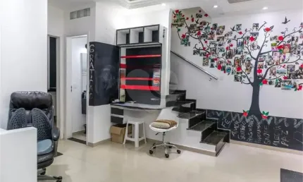 Sobrado em condomínio fechado com 3 dormitórios (1 suíte) e vaga