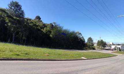 Terreno com 3.576 m² na Avenida das Torres – São José/SC