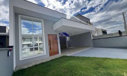 Compra de casa com 3 Dormitórios, Suíte e Área Gourmet – Lisboa III, São José/SC