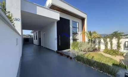 Casa com 02 Dormitórios, Suíte e Garagem Coberta – São José/SC