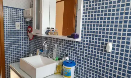 Apartamento para venda tem 75 metros quadrados com 2 quartos em Vila Mathias - Santos - SP