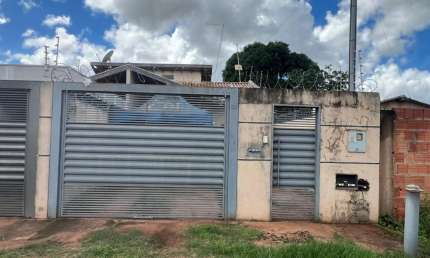 Casa com 2 quartos à venda na Rua Mariê, 1, Jardim Colúmbia, Campo Grande