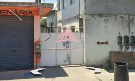 Casa à venda na Rua Eustaquio Azevedo, Chácaras Arcampo, Duque de Caxias