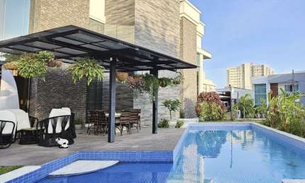 MANSÃO COM AUTOMATIZAÇÃO,MOBILADA COM ENERGIA SOLAR EM CONDOMINIO FECHADO NO ALTIPLANO CABO BRANCO.
