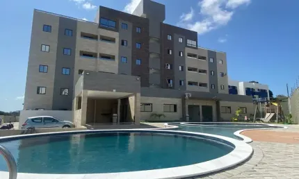 EXCELENTE APARTAMENTO, C OM ACABAMENTO PERFEITO, EM CONDOMINIO FECHADO COM ÁREA DE LAZER COMPLETA.
