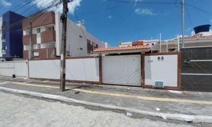 Oportunidade de Casa No Bancários sendo 5 Quartos com Piscina.
