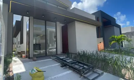 EXCELENTE CASA TÉRREA, ALTO PADRÃO, EM CONDOMINIO FECHADO