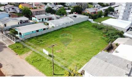 Ótimo terreno com 1800m2 em local alto e plano na Petrópolis - frente ao hotel Travelling
