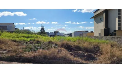 Viva, More e Invista. O Bairro Cidade Nova é um dos melhores  bairros da cidade para investir ou morar. O terreno tem 12x27 com uma área total de 324m