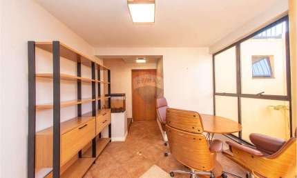 Casa 3 suítes e amplo terreno com piscina - Vila Rodrigues