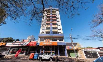 Apartamento 1 dormitório com sacada churrasqueira e box de garagem na Avenida Brasil