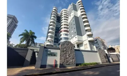 Apartamento com 3 quartos para alugar no Centro, Passo Fundo 