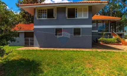 Casa com 4 quartos para alugar no São José, Passo Fundo 