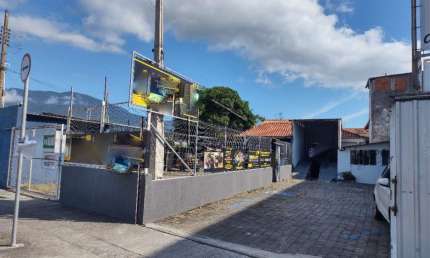 EXCELENTE PONTO COMERCIAL PARA VENDA DEFINITIVA NO CENTRO DE SÃO SEBASTIÃO BEM PROXIMO A BALSA E A PRAÇA DE EVENTOS