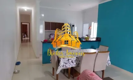Belíssima Casa no Gaivotas Caraguatatuba, próximo a farmácias e comércios do bairro