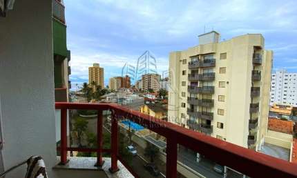 Lindo Apartamento à 150 metros da praia Martim de Sá, com 3 dormitórios sendo 1 suíte com vista para o mar