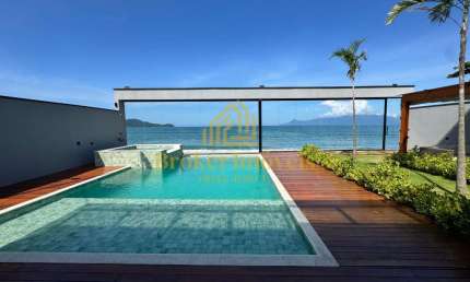 Casa Pé na Areia na Praia da Cocanha - Alto Padrão, Sofisticação e Conforto