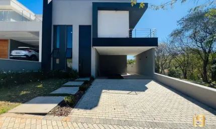 Casa em Condomínio de Luxo em Bragança Paulista-SP: 4 suítes, 2 salas, 5 banheiros, 4 vagas, 305 m² de puro conforto!