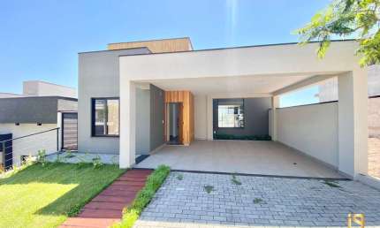 Linda casa no Condomínio Euroville ll em Bragança Paulista-SP