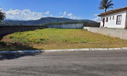 Terreno à venda no Condomínio Jardim Flamboyan, Bragança Paulista  por R$ 420.000