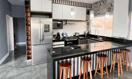 Excelente casa à venda no Jardim América em Bragança Paulista-SP