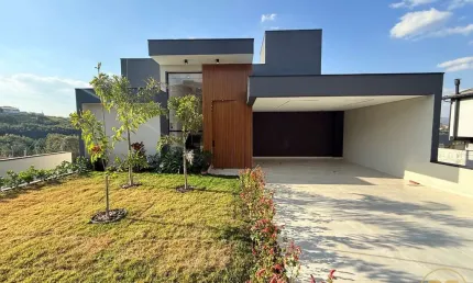 Belíssima residência á venda no Condomínio Villa Real Bragança Paulista-SP.