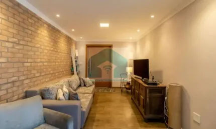 casa reformada para venda na Chácara Sto Antonio, com 2 suítes, churrasqueira, edícula e 1 vaga