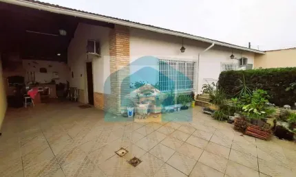 Casa com 2 quartos à venda na Avenida Presidente Kennedy, 1550, Jardim Imperador, Praia Grande