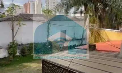 Casa de vila no miolo do Campo Belo 2 dormitorios com edícula!