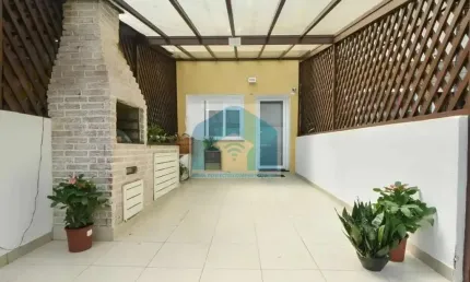 Casa de vila no miolo do campo belo 3 dormitórios com edícula!