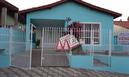 Casa com 3 dormitórios à venda, 192 m² por R$ 850.000,00 - Centro - Araçoiaba da Serra/SP