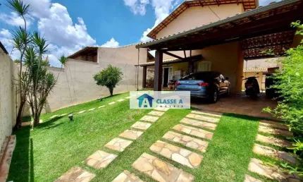 Casa com 4 dormitórios à venda, 220 m² por R$ 1.100.000,00 - Álvaro Camargos - Belo Horizonte/MG