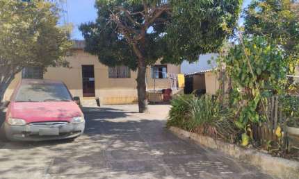 Classe A Imóveis vende este lote com casa e Barracão em lote 360 m² - Bairro Alto dos Pinheiros -BH/MG