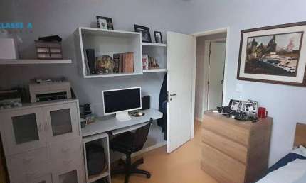 Classe A Imóveis apresenta: Apartamento espaçoso e elegante para você e sua família!