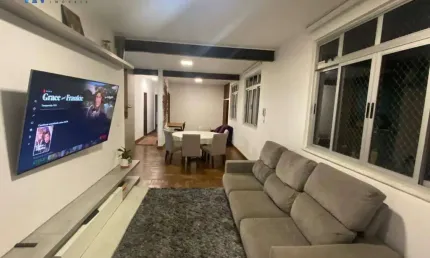 Classe A Imóveis apresenta: Apartamento impecável no coração do bairro!