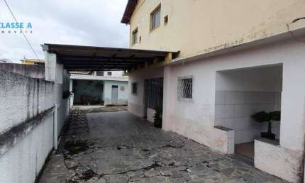 Classe A Imóveis apresenta: Casa ampla com lote de 360m² e potencial comercial no bairro Califórnia