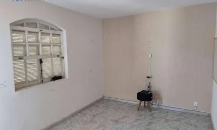 Classe A Imóveis apresenta: Casa de alto padrão no bairro Califórnia com acesso privilegiado