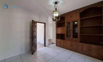 Classe a imóveis apresenta: casa ampla para locação no dom cabral