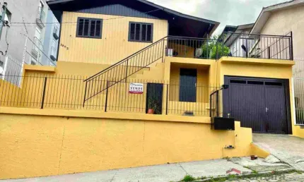 Ferreira negócios imobiliários vende	casa em caxias do sul bairro arcobaleno casa