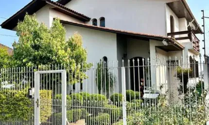 Ferreira Negócios Imobiliários Vende	Casa em Caxias do Sul Bairro Rio Branco Casa
