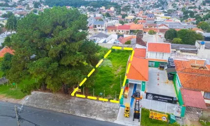 Terreno à venda na Rua Carlópolis, 717, Pinheirinho, Curitiba por R$ 480.000